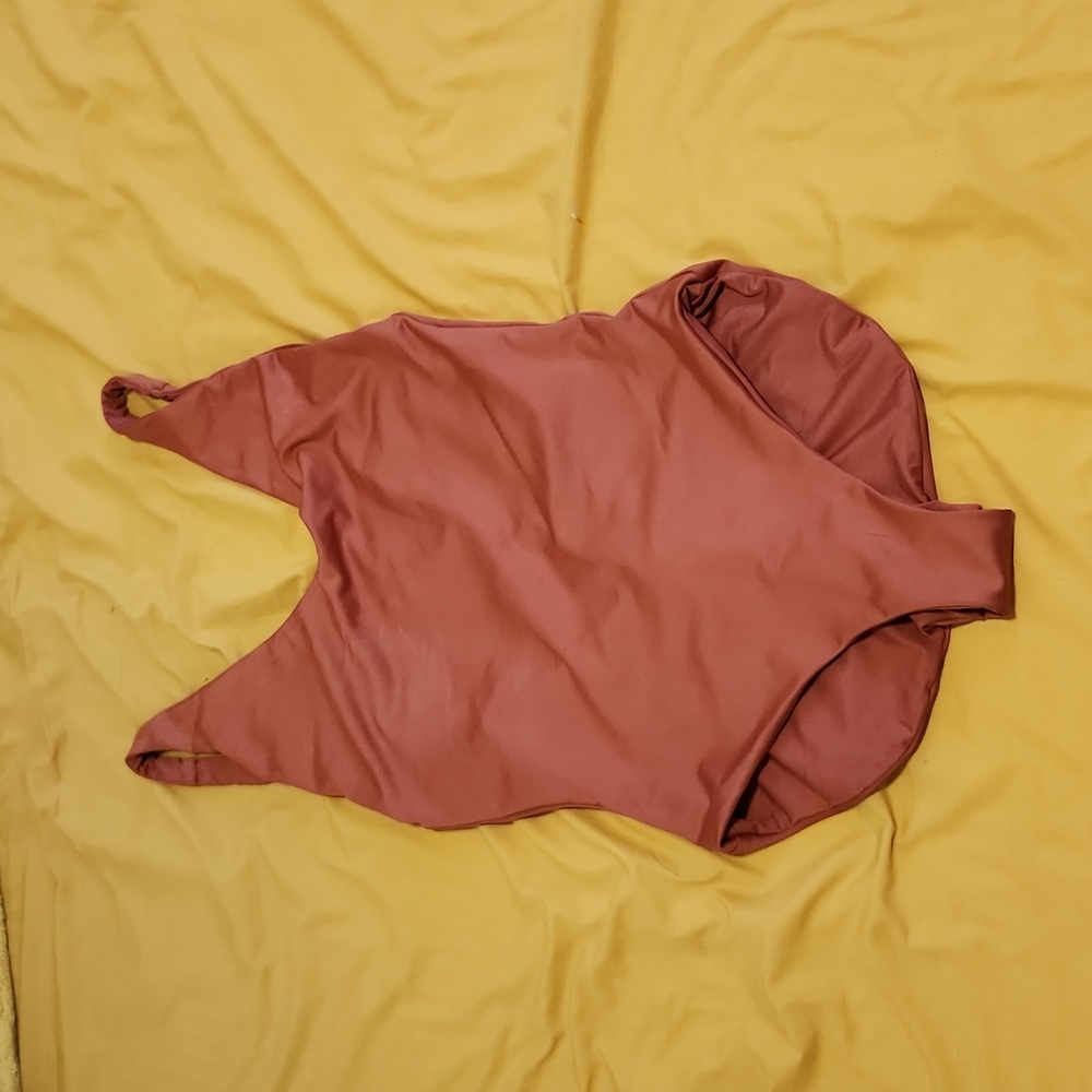 Londre Minimalist swimsuit